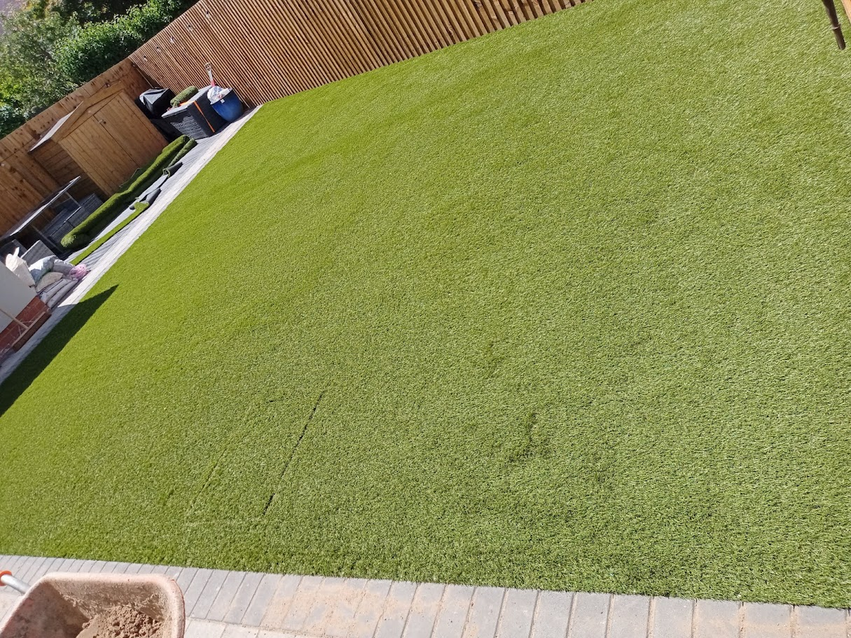 Artificial grass lawn install